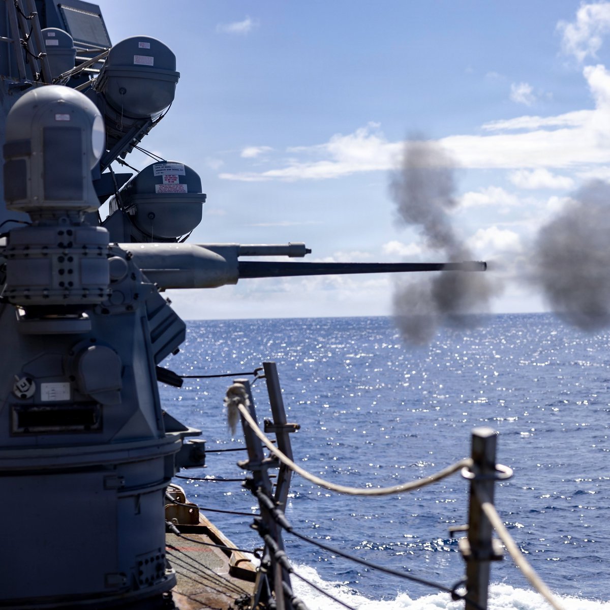SurfaceWarriors's tweet image. ⚓⚔️ #WarshipOfTheDay: USS Mahan Routine Operations 🌍🚢
📸 MC2 Rylin Paul
#Warfighting | #Readiness | #Lethality
@USNavyEurope | @USFleetForces