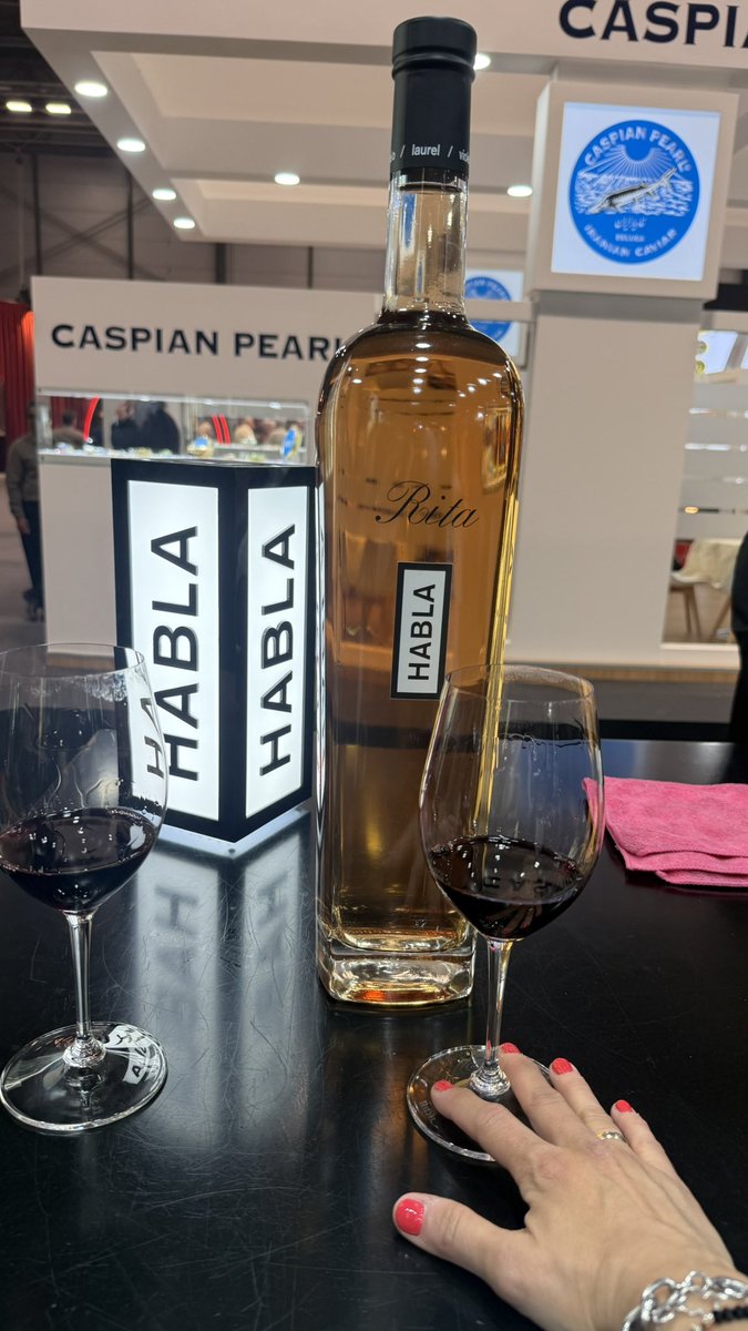 82elisabet's tweet photo. Gracias por el trato recibido  en el @IFEMA Gourmet en el stand de @VinosHabla gracias alicia https://t.co/K02Rq6WRBH