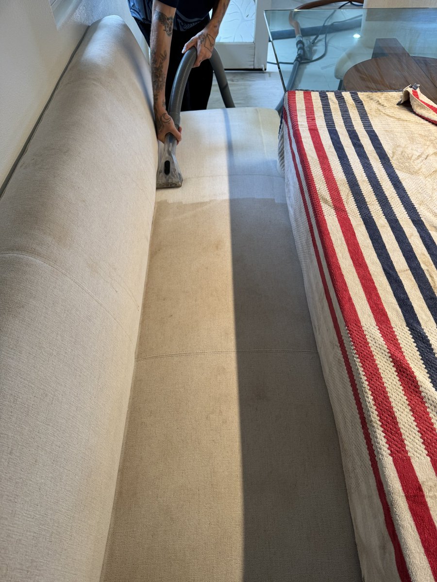 EdsCleaningHI's tweet image. 🚨 Don't risk it! Your furniture may LOOK clean, but lurking beneath the surface lies a breeding ground for germs and bacteria! 😱 Don't let the danger go unnoticed - schedule a deep clean today! #ProtectYourself #CleanLiving #StaySafe #DeepCleanse #BigIsland #Hawaii 🛋️🦠
