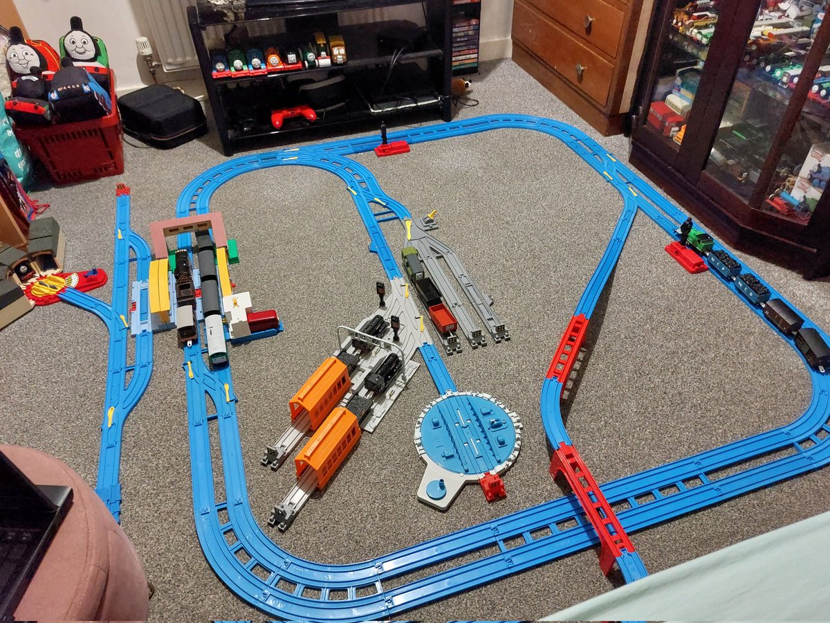 I just built a layout on call with my Boyfriend <a href="/fallen_the76002/">The_Fallen</a>, to celebrate me getting a Tomy Douglas at last. None of them have batteries in em rn, but it's fun to push them about none-the-less