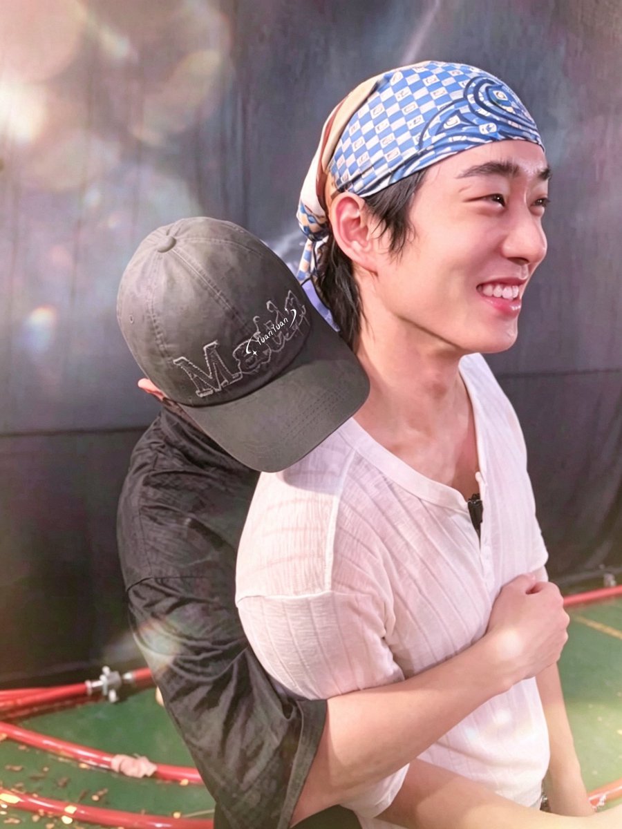 高贵路人🍓 tweet media