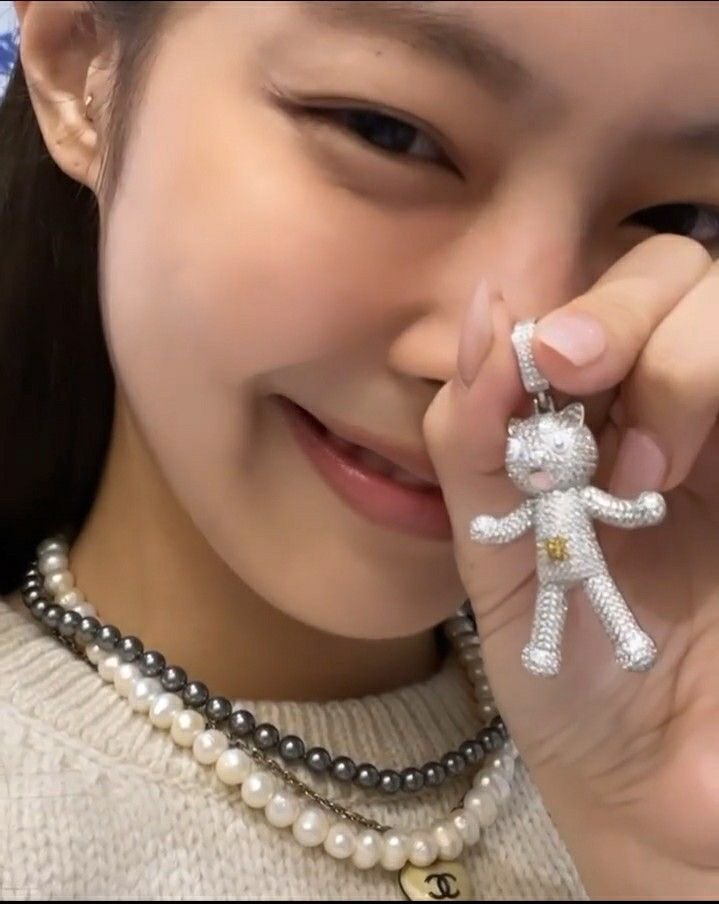 SAGE⛧･🧛🏻‍♀️ tweet media