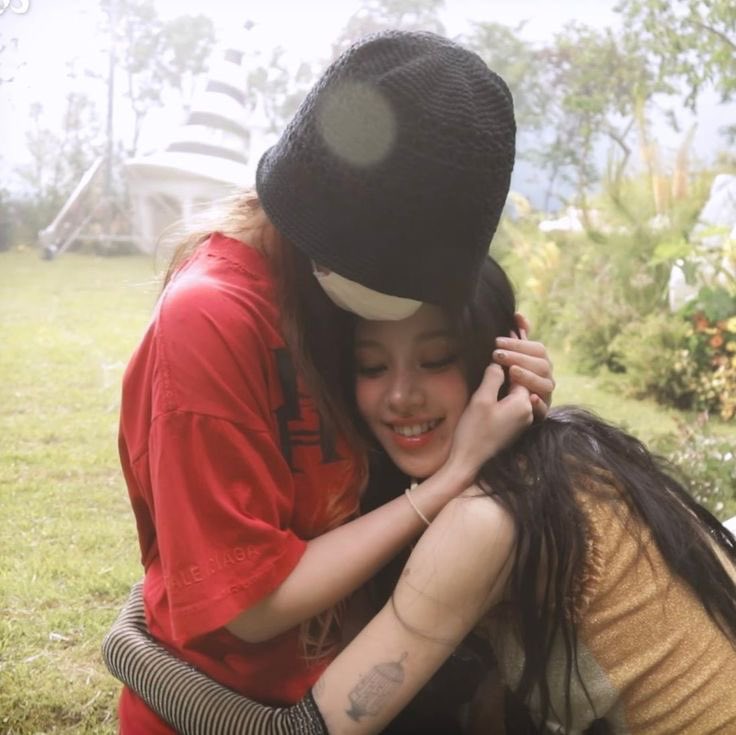 CHAEYOUNG BASE 🏰 tweet media