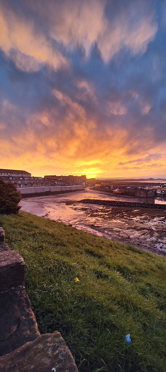 Alan_C_1's tweet image. Tonight's #sunset here at 
#Seahouses
@NorthEastTweets