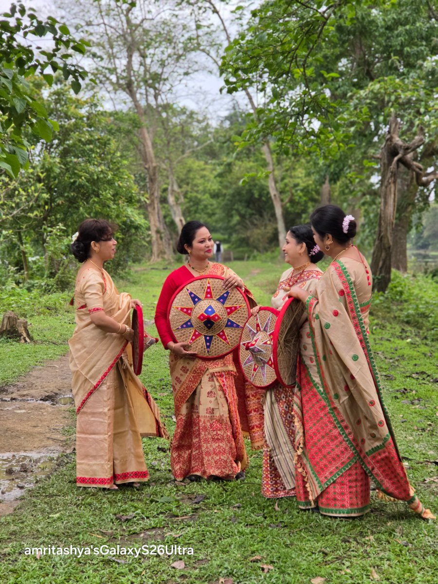 amritashya's tweet image. Bihu celebrations mark the Assamese New Year, which is truly our heart and soul. ❤️🎉 #Bihu #Celebrations #NewYear #Heart #Soul #S26ultra