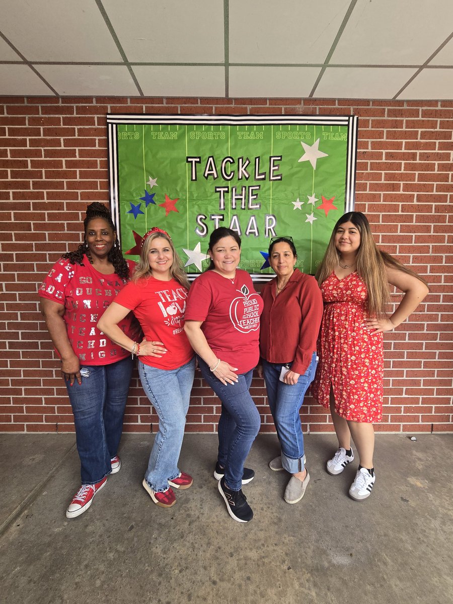 AGarcia1135's tweet image. @CarawayES_AISD's Fabulous 4th Grade team is standing strong for public education and the students they serve. Caraway ACE in RED! ❤️ @whiteconstance1 @AldineAFT6345 @AldineISD  @SADubberke  #AldineStory #RedForEd