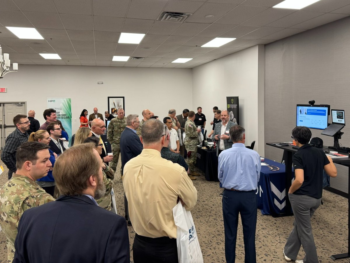 MvationInc's tweet photo. Great day at Wright-Patterson Air Force Base!
@FedGovGuru  teamed up with @_mrach from @HAT_DesignWorks to present a modern office solution for the warfighter paired with the @SMART_Tech Board Mini.
we combine deep federal experience with over 1,000,000 TAA-compliant products 🇺🇸 https://t.co/P3Ku8V8LKB