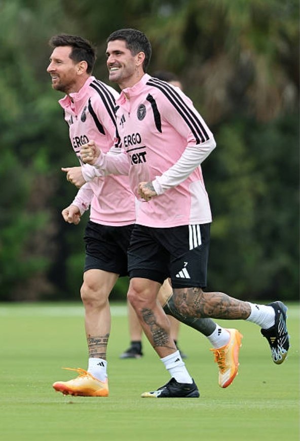 Ambar🖤🎰 tweet media