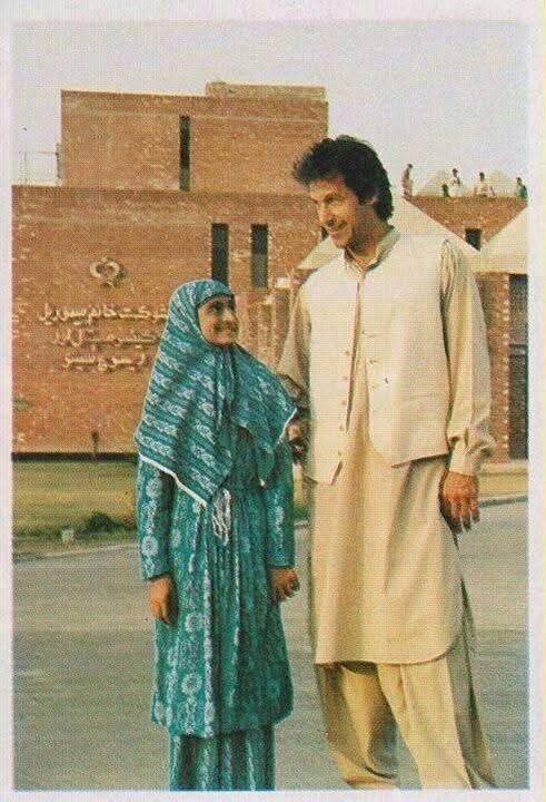 ZIA_201's tweet image. میں ایک بار نہیں 
ہزار بار کہوں گی کہ 
اس ملک کا وفادارشخص صرف عمران خان ہے۔✌️