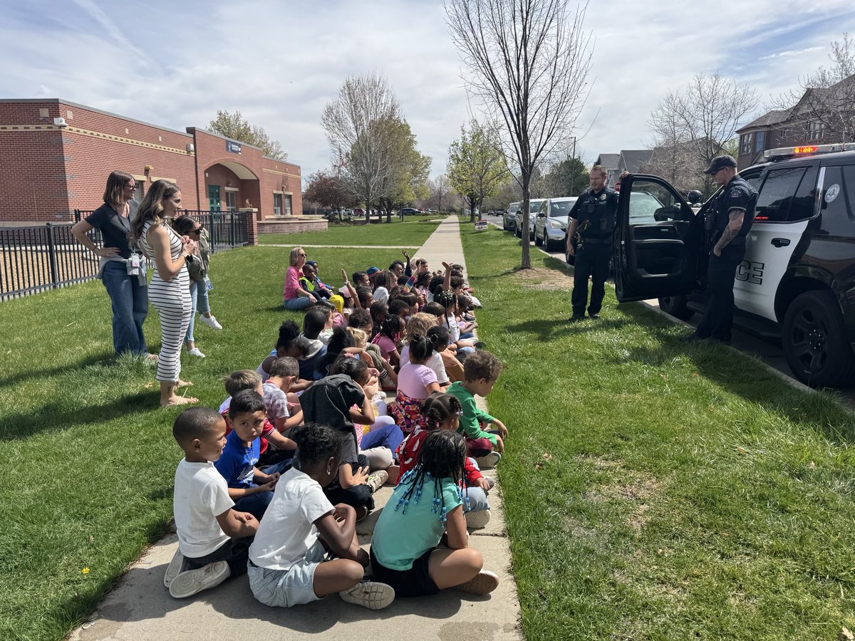 Aurora Police Dept tweet media
