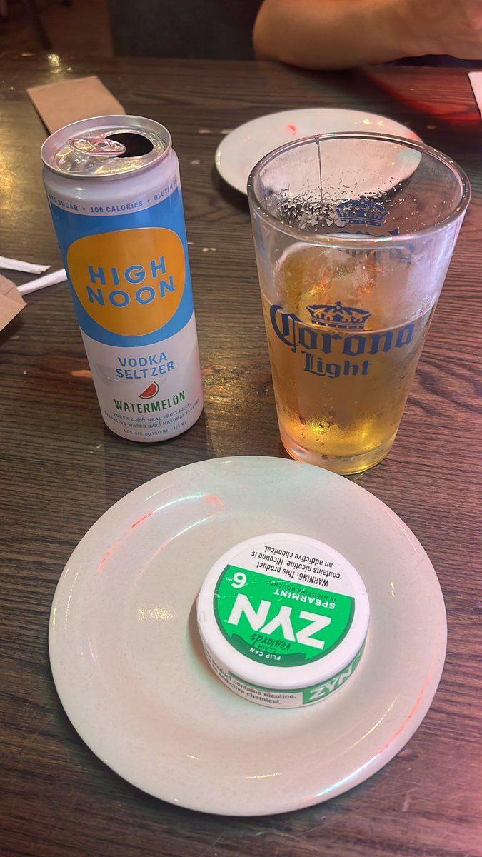 BeerEnjoyer57's tweet photo. Breakfast of champions #rockbottom https://t.co/4eQu2ak8r6