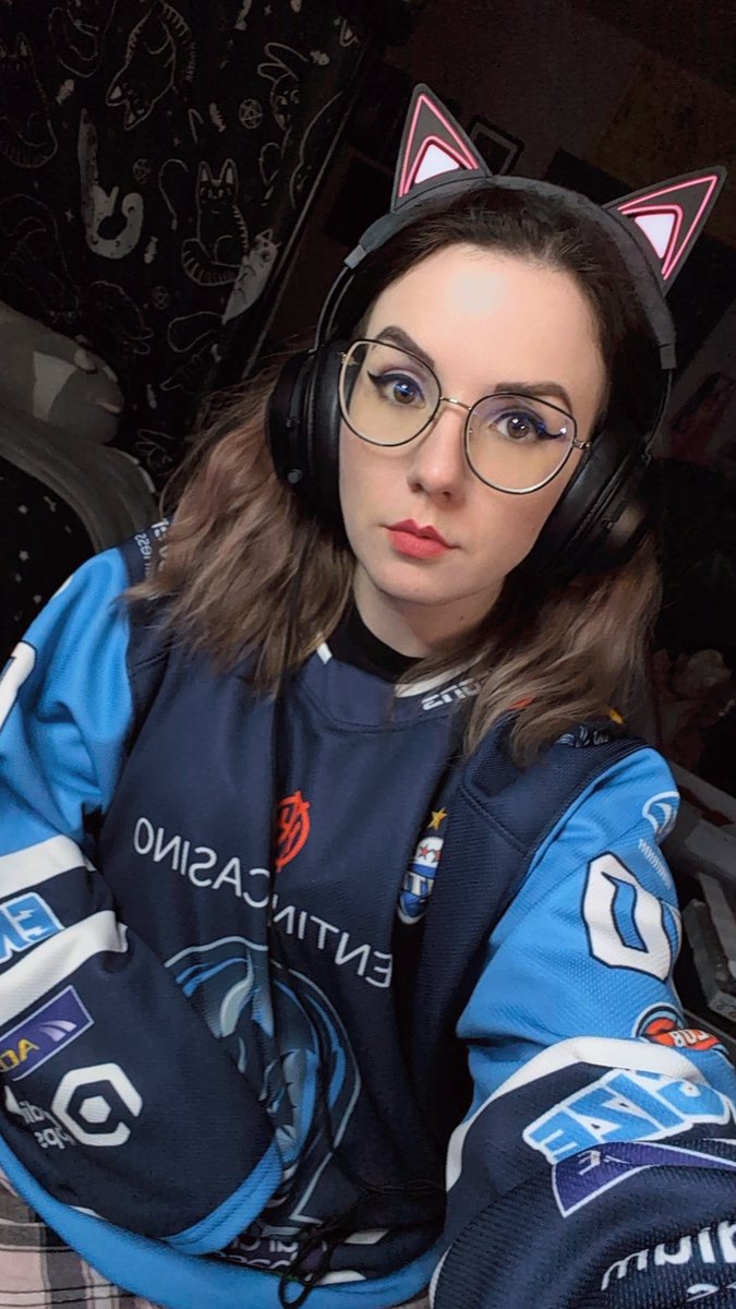 frightfullywckd's tweet photo. Streamin! 

https://t.co/jSsK5Ssoiu https://t.co/b0uZr0FGan