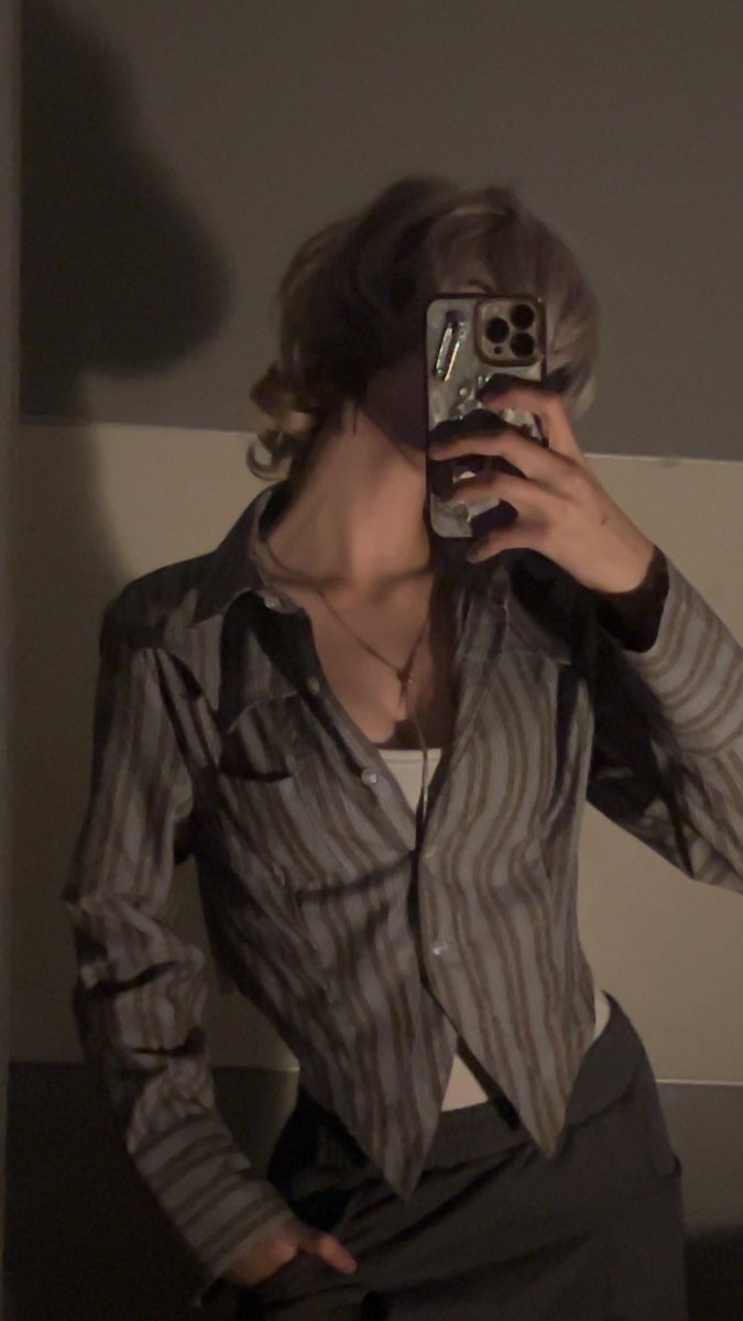 Holy Vamp tweet media