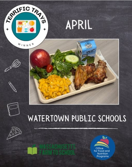 JCStalkerInst's tweet photo. Way to go @watertownschool with the April #TerrificTray w/ halal chicken wings (Maine Family Farms) + #farmtoschool lettuce from WPS own Freight Farms (partly funded by the MA FRESH grant). Received a special visit from @KimDriscollMA. Check it out here: https://t.co/ydHzn8HNHa. https://t.co/4odV2Bf5Vt