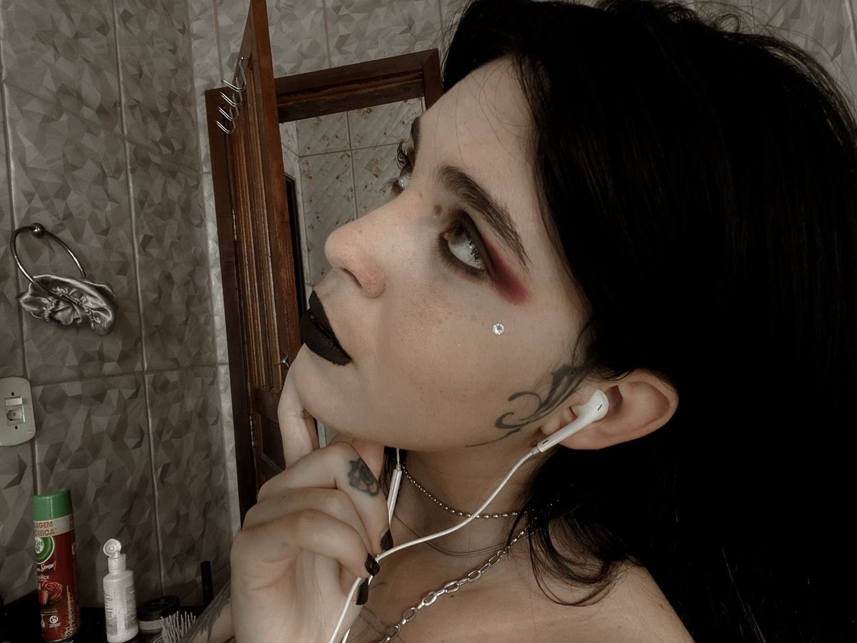 Demoniiaque~ tweet media