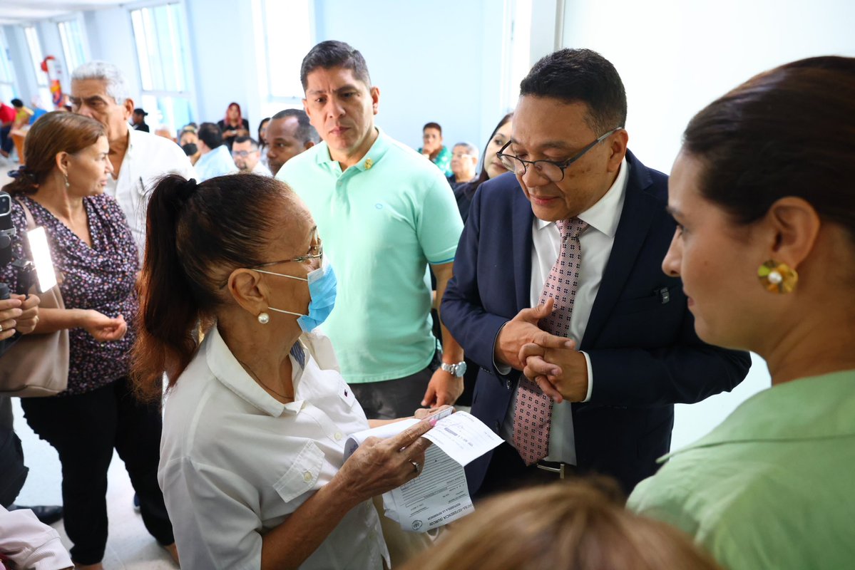 Dinomonv tweet media