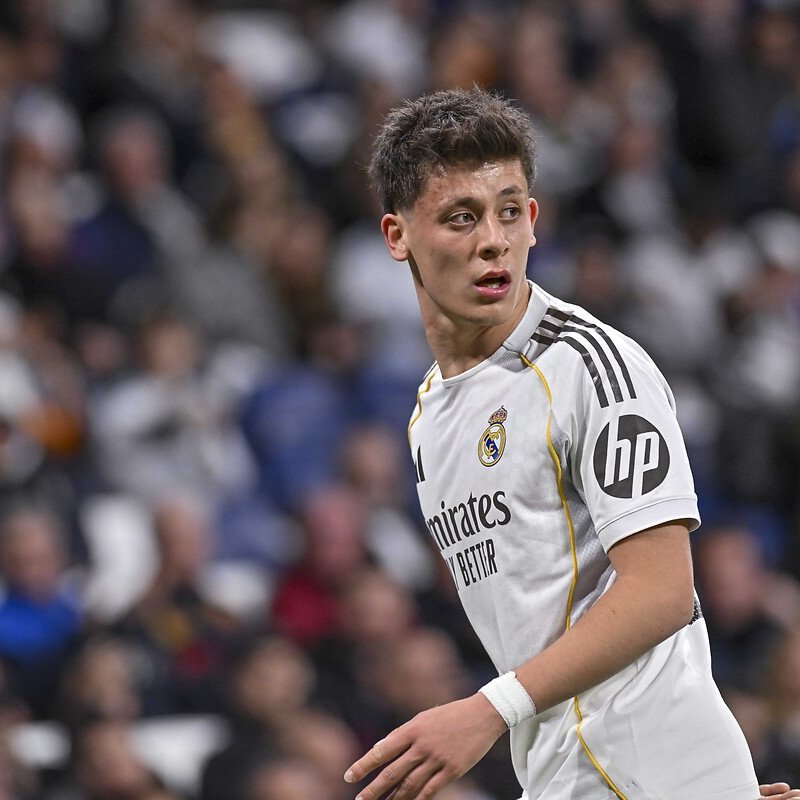 UmutKurtyee's tweet photo. Arda Güler Top ayağına yakışan değil, ona hükmeden bir yetenek. https://t.co/dhjcmO45Tt
