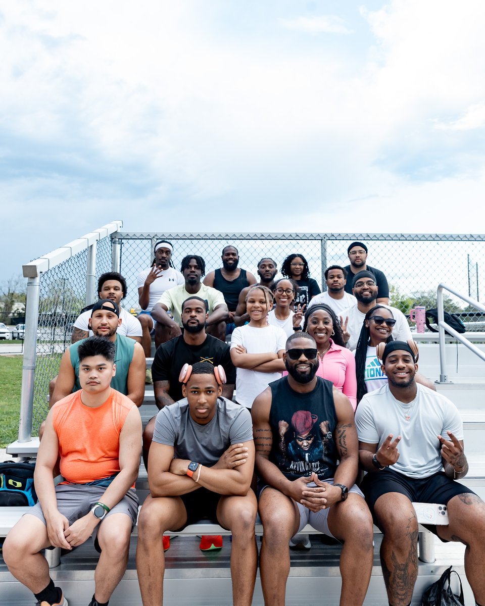 Track Hawks Run Club tweet media