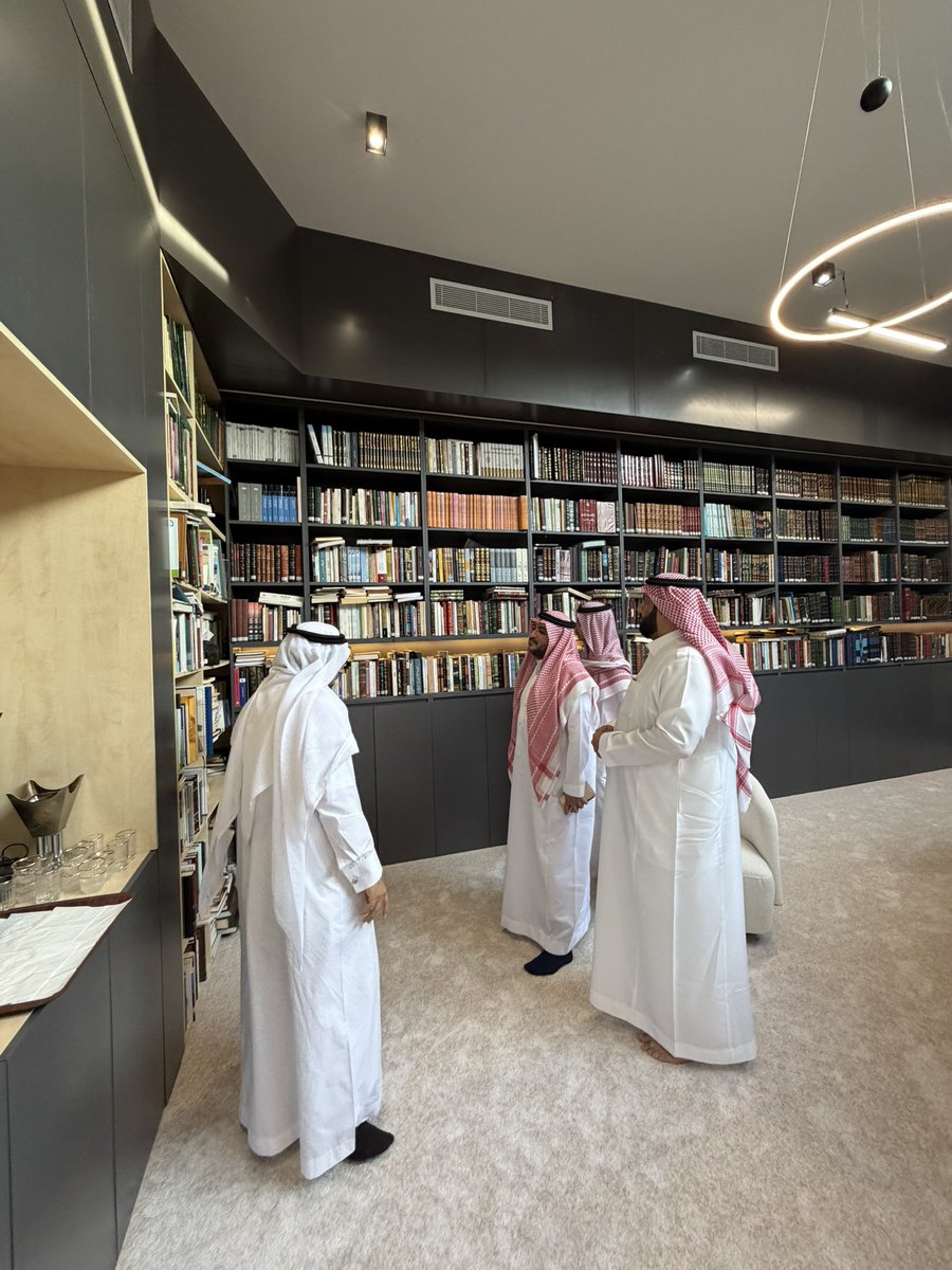 الثلوثية tweet media