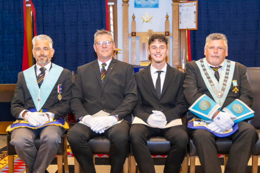 ProvincialGran's tweet photo. Puerto de Xàbia Lodge No. 58 enjoyed a memorable evening in April, delighted to welcome its newest Brother, Chay van Morkhoven.
La Logia Puerto de Xàbia No. 58 disfrutó de una velada memorable en abril, con el placer de dar la bienvenida a su más reciente Hermano, C van Morkhoven https://t.co/XPTdFgEpNv