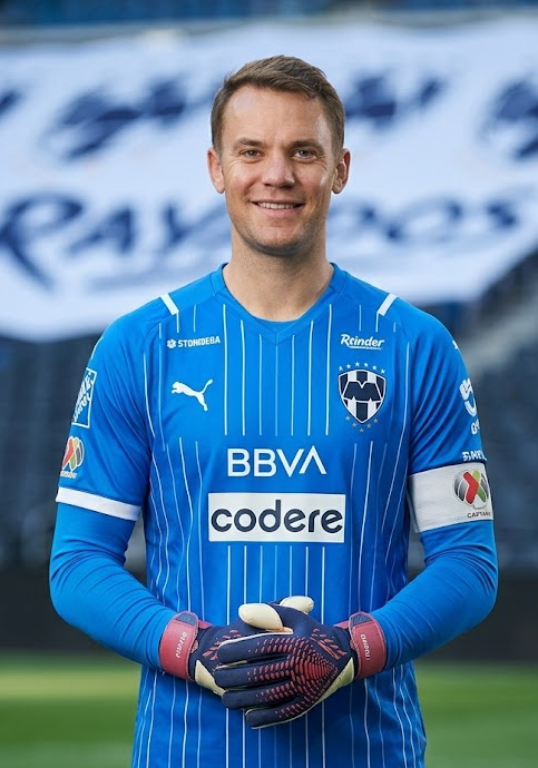 ImChubakon's tweet photo. Le apuesto a las atajadas de Neuer.
Neuer hoy: https://t.co/jLoFbxdklu