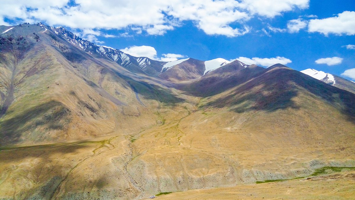 Maitrepa's tweet photo. Ladakh: Mystical mountains, spiritual vibes, endless adventure. Pure magic.

#Maitrepa #VisitIndia #Ladakh #LadakhExploration #Leh #Travel #TravelPhotography #IncredibleIndia #TrekInTheHimalayas #HimalayanJourneys https://t.co/KzEjQHWn9k
