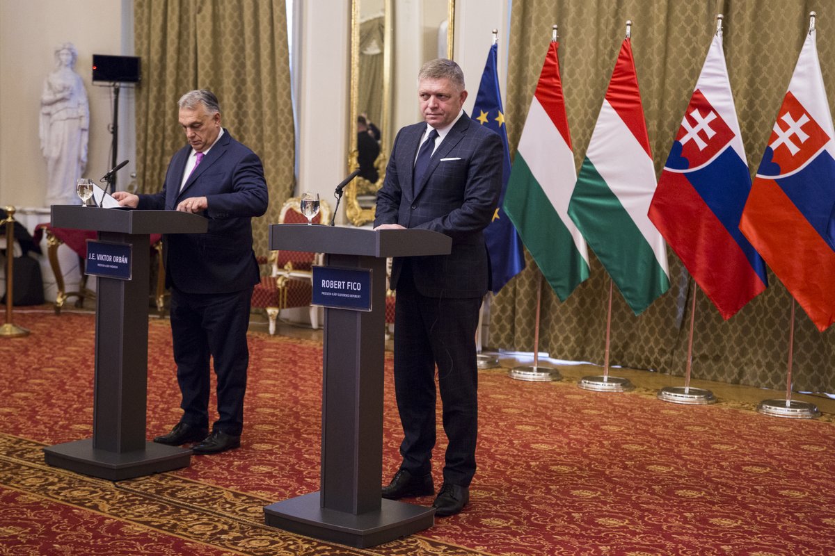 indexhu's tweet image. Nemcsak Orbán Viktor, hanem Robert Fico is elbukta a választásokat.

index.hu/kulfold/2026/0…

Fotó: Zuzana Gogova / Getty Images

#Hungary #Slovakia #politics #elections2026 #indexhu