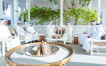 kuna_en's tweet image. Bahrain King, Kuwait Foreign Minister discuss regional developments 

ow.ly/HsEe30sV5pI

#KUNA