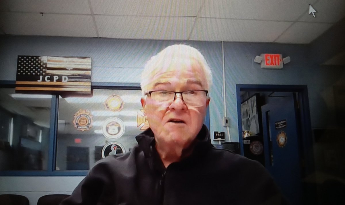 djrader333's tweet photo. TAXPAYERS under ASSAULT.
RADIO FREQUENCY WEAPONS
at the behest of Greg Kierce, who receives a PREMIUM salary, healthcare & pensions on the yoke of the TAXPAYERS.
#jc_gov #microwaveattack #targetedindividuals #dhs #uasi #empg #activedenialtechnology https://t.co/NRe6D3m6ge