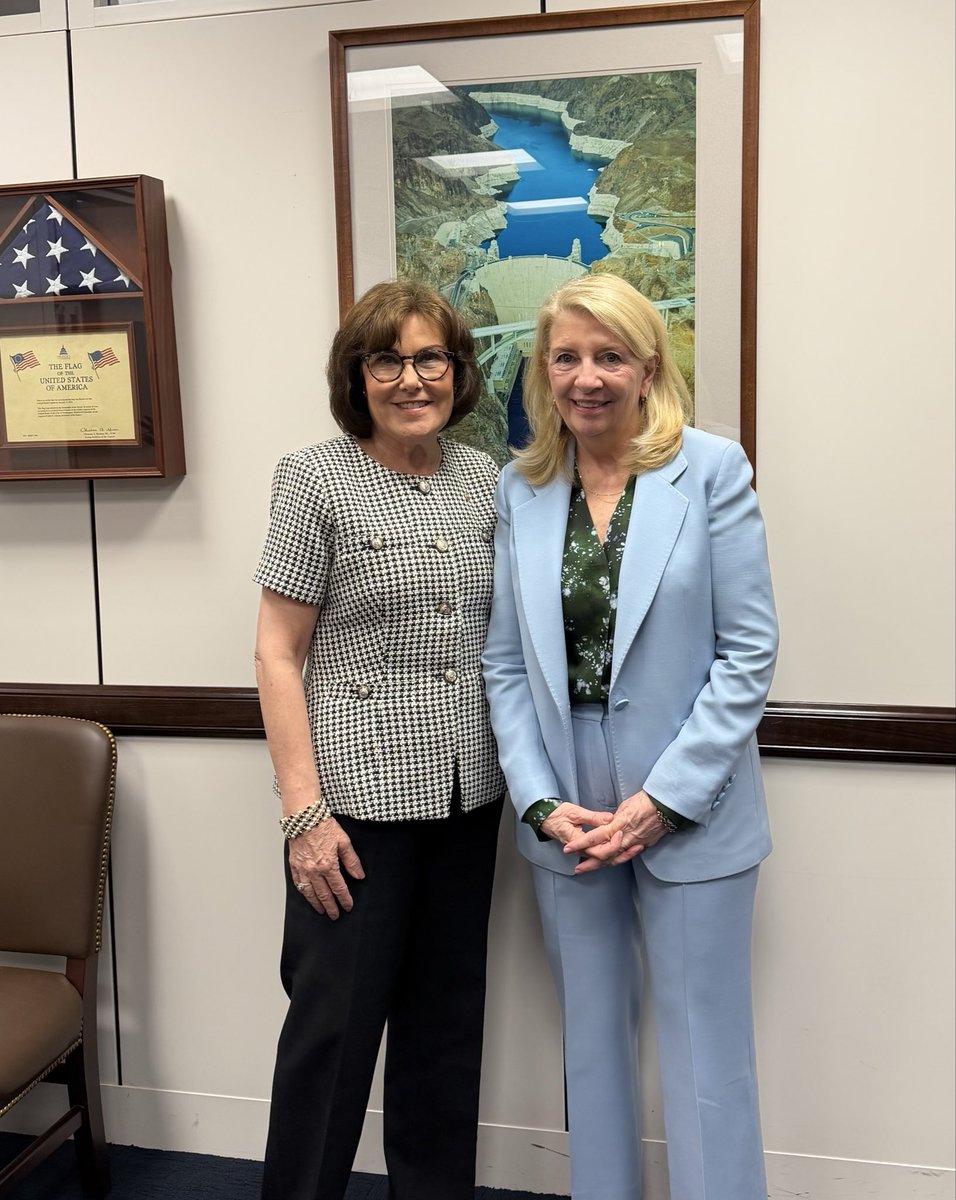 unicefchief's tweet photo. Great meeting with @SenJackyRosen, @rosadelauro, @RepFrankLucas, and @RepNateMoran to discuss UNICEF’s life-saving work for children around the world.
 
We’re grateful to the American people and the United States Congress for their longstanding, bipartisan support of UNICEF. https://t.co/3Q2c28MCNp