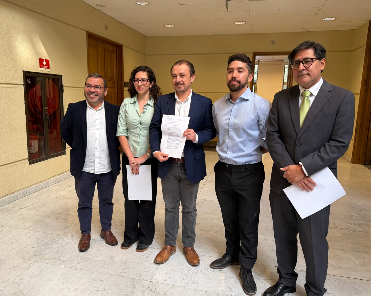 Oposición oficia al Gobierno para que transparente si rebaja de impuestos que beneficiaría al pdte. Kast o sus ministros

Más detalles acá ➡️tinyurl.com/55b5sb9h