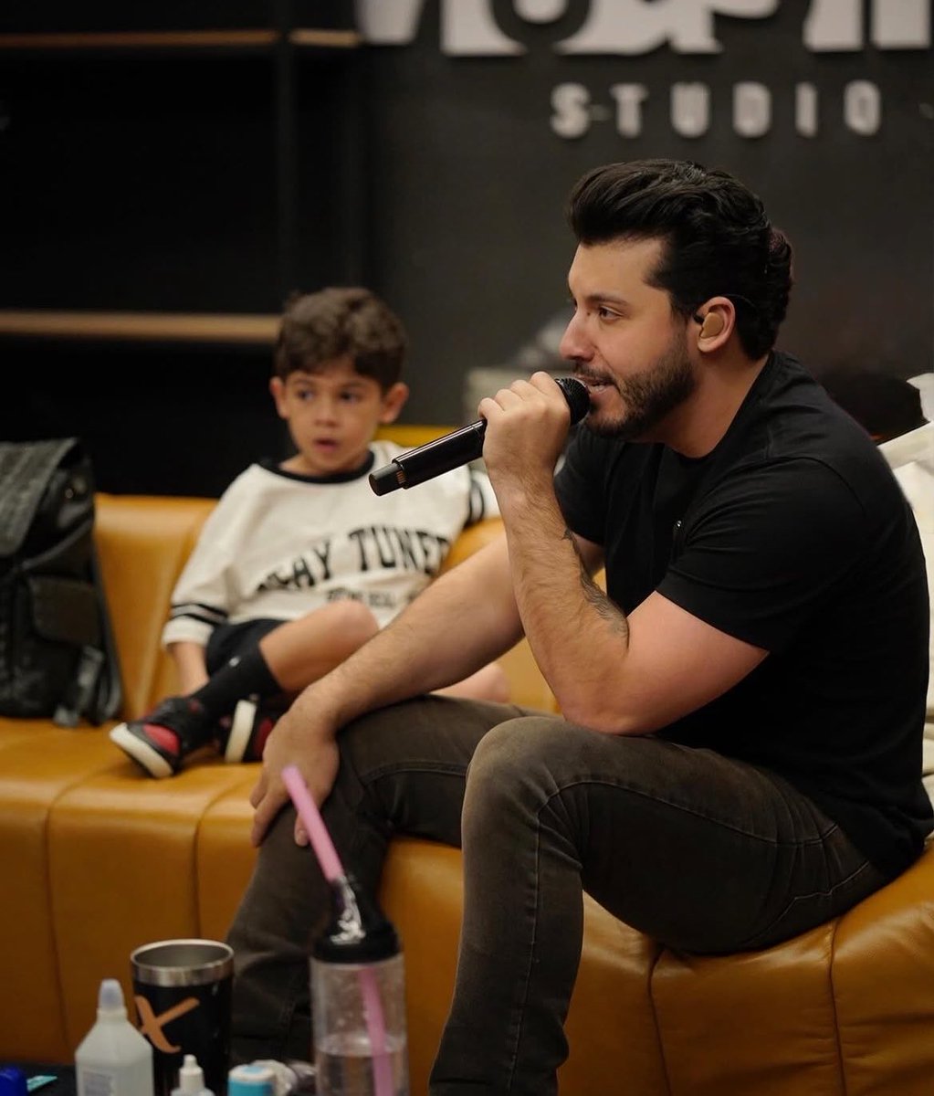 Na melhor versão dele.. papai do Léo! 🩵