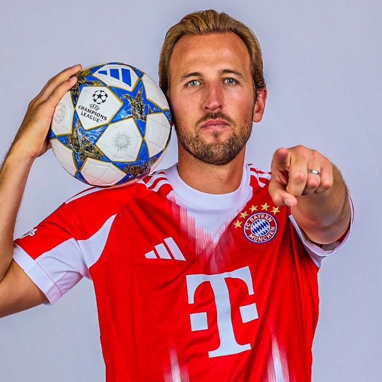 🚨🏴󠁧󠁢󠁥󠁮󠁧󠁿 𝐎𝐅𝐅𝐈𝐂𝐈𝐀𝐋 | This is Harry Kane's BEST ever Champions League season in terms of goals scored! 12 goals and counting which is his best ever personal tally. 🥇 

Class campaign from the English striker. 50 goals + 5 assists in total for Bayern Munich this season. 🤯