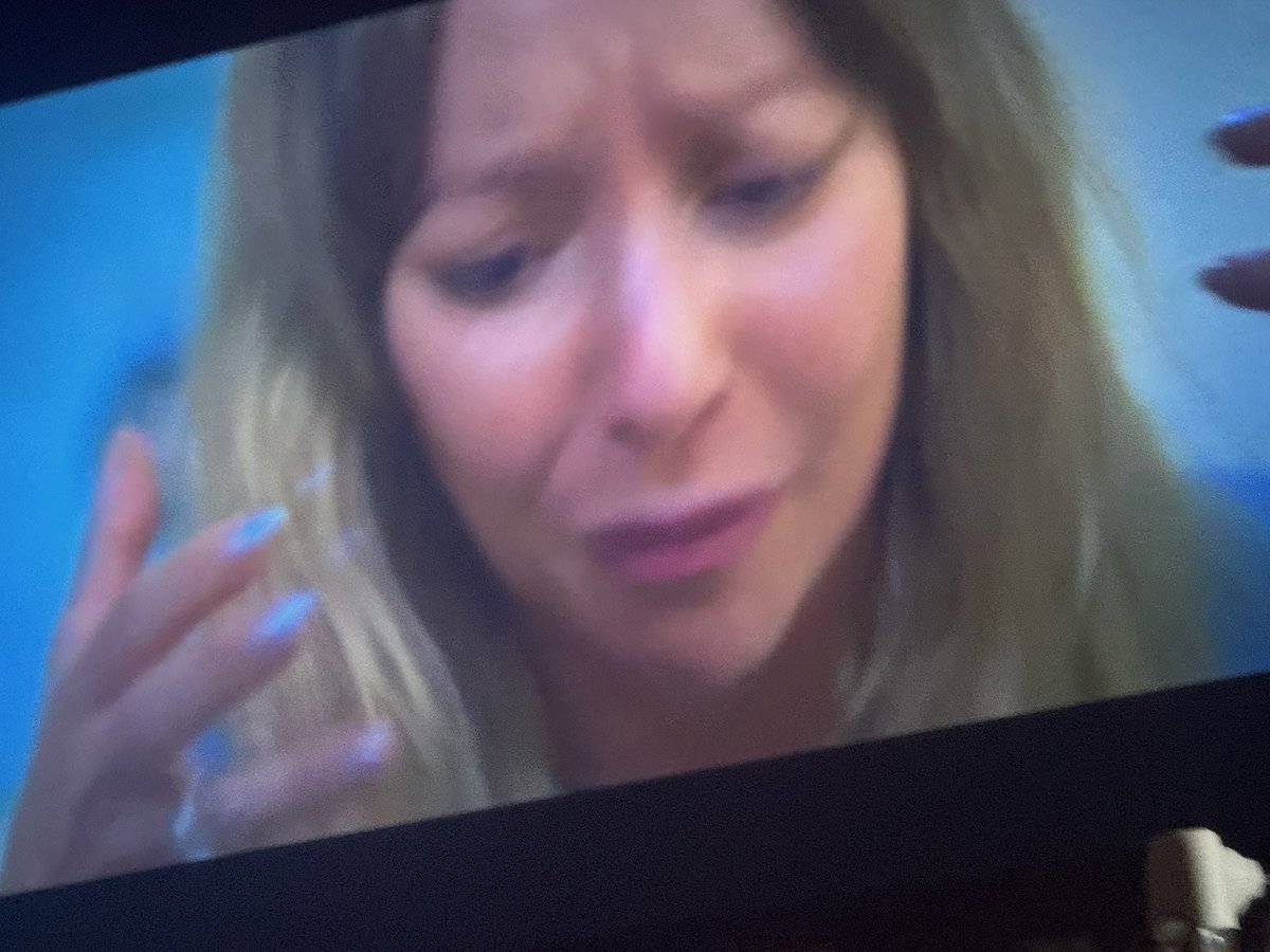 Oigaaaaaan es Brenda? La narizona de las munecas de la mafia 

#PerfilFalso3