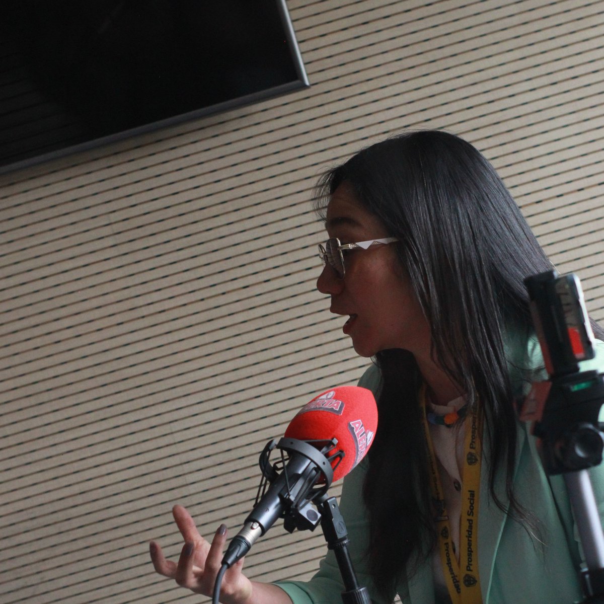 ProsperidadCol's tweet image. ¡Llevamos la información de nuestros programas a todos los rincones de #Caldas! 📻🎙️

Estuvimos en los micrófonos del Noticiero Alerta Manizales (RCN) y compartimos la excelente noticia de que este viernes 17 de abril, daremos inicio a las transferencias monetarias del Ciclo 3