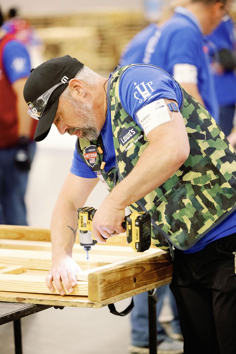 Lowe's tweet media