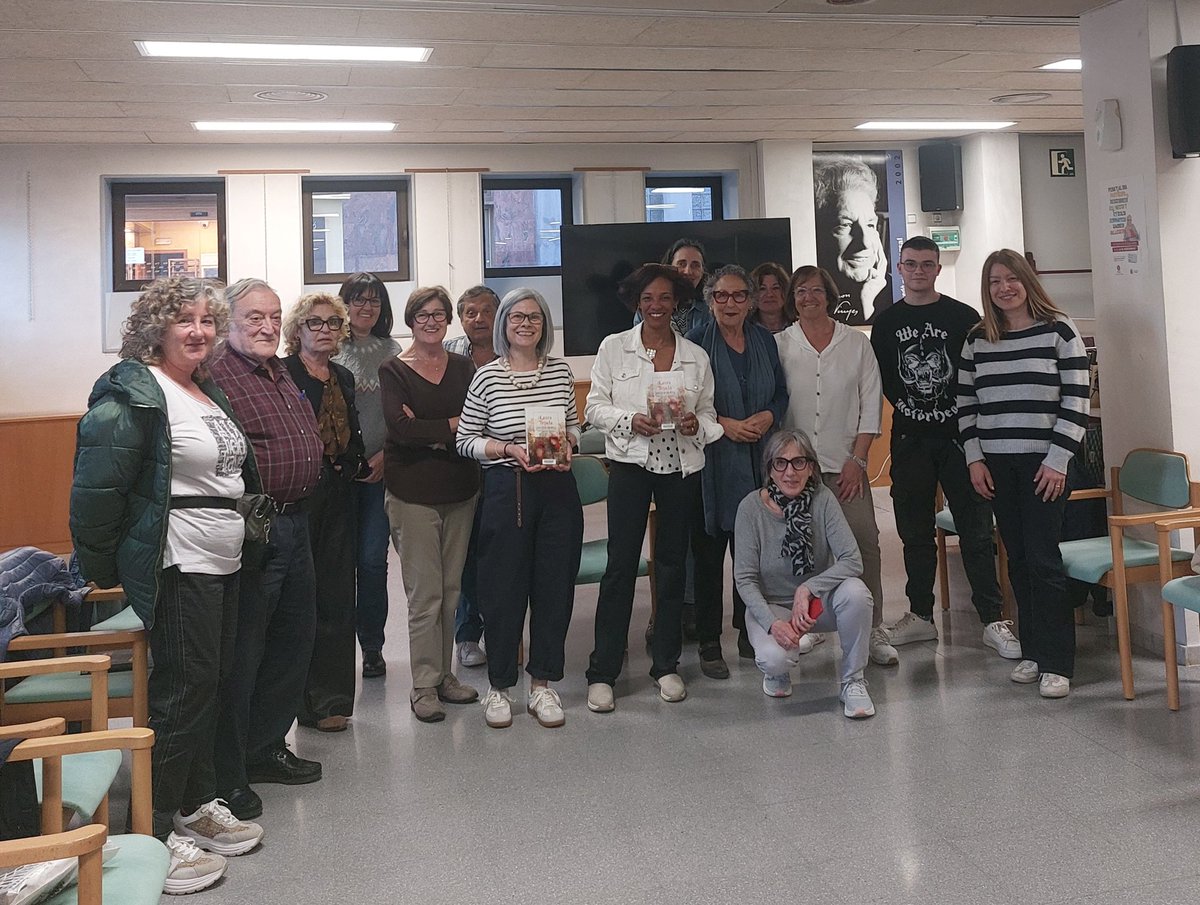 SanchezVioleida's tweet photo. Gràcies lector@s! Un plaer compartir amb vosaltres ❤️
#clubdelectura de #novelanegra 
De la @BibliotecaBerga ❤️ https://t.co/OpDGOAMSm9