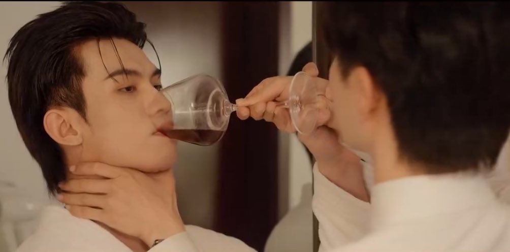 Anastasia9372's tweet image. Minimum touch, No sex or kiss…but HOT as hell🔥🔥🔥🔥
#ToMyShore #YunYi #Yunqi #Yiran