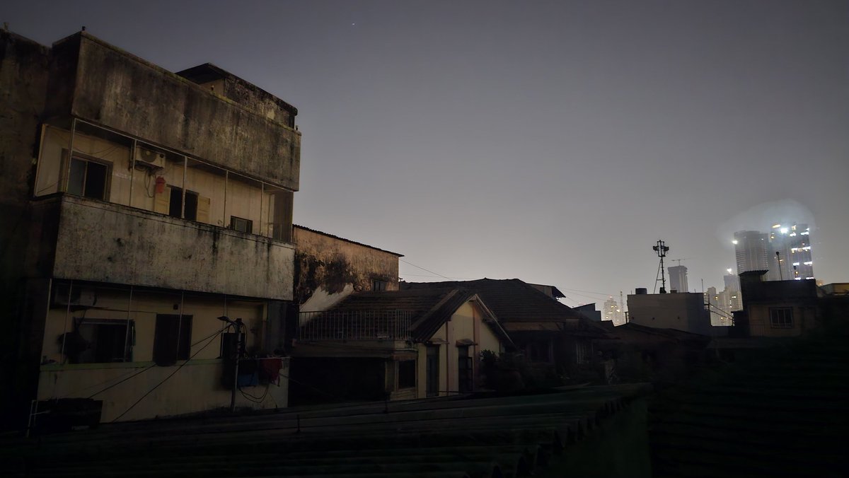 NiteshP17469592's tweet photo. It's the 6th consiquitive day that here in Worli village, Mumbai - 400030 facing lodsheding amongst the hottest month of this summer. We've been trying to lodge a complaint about this but #bestelectricity #maharastraelectricityboard #bmcmumbai  no one is caring to receive call https://t.co/UVZwJ0fCcX