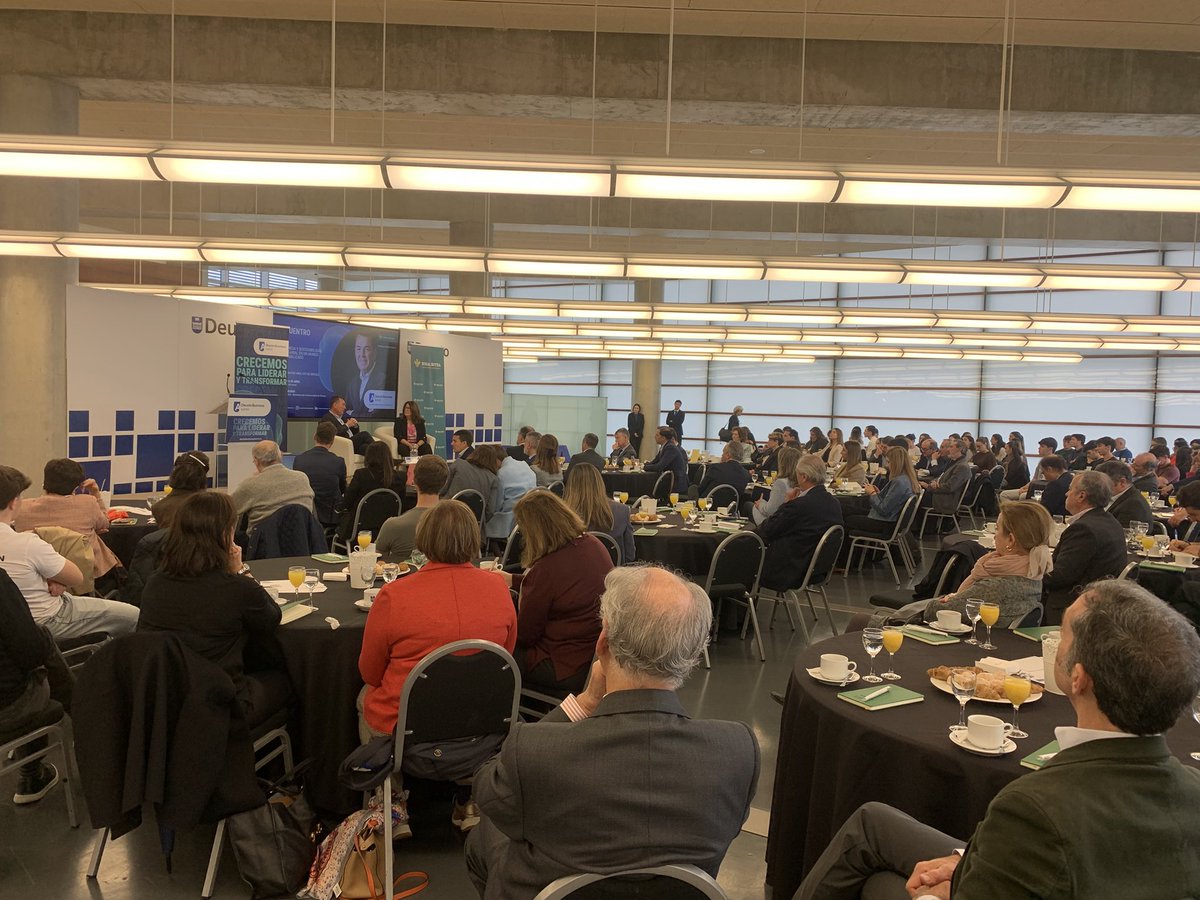 Asier_68's tweet photo. ▶️ El martes en @AlumniDBA celebramos un encuentro en el que pudimos conocer de cerca la empresa Grifols, con la presencia de Nacho Abia .
▶️ Si no pudiste acudir entra y ponte al día.
▶️ Gracias a todos los asistentes y a Rural Kutxa
👉 https://t.co/7ywSg6ghVg https://t.co/2Rj53MKr1A
