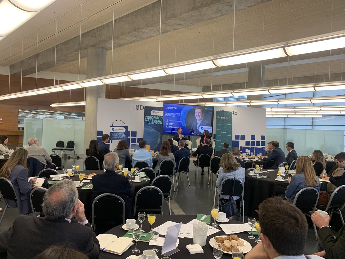 Asier_68's tweet photo. ▶️ El martes en @AlumniDBA celebramos un encuentro en el que pudimos conocer de cerca la empresa Grifols, con la presencia de Nacho Abia .
▶️ Si no pudiste acudir entra y ponte al día.
▶️ Gracias a todos los asistentes y a Rural Kutxa
👉 https://t.co/7ywSg6ghVg https://t.co/2Rj53MKr1A