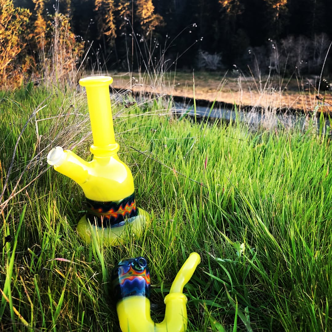paulbrehm_'s tweet photo. ๐ฅ๐ฅโจโจbeautiful oldschool set โจโจ๐ฅ๐ฅ available as a set or separate. Thanks for ๐๐๐#sparkcali #glassofig #mendocino #stoners #yellow #fiyah #weed #burnone #dabs #bong #boroforsale #functionalart #wantthis #mendo #norcal #weedlife https://t.co/h7eXzGZqgn