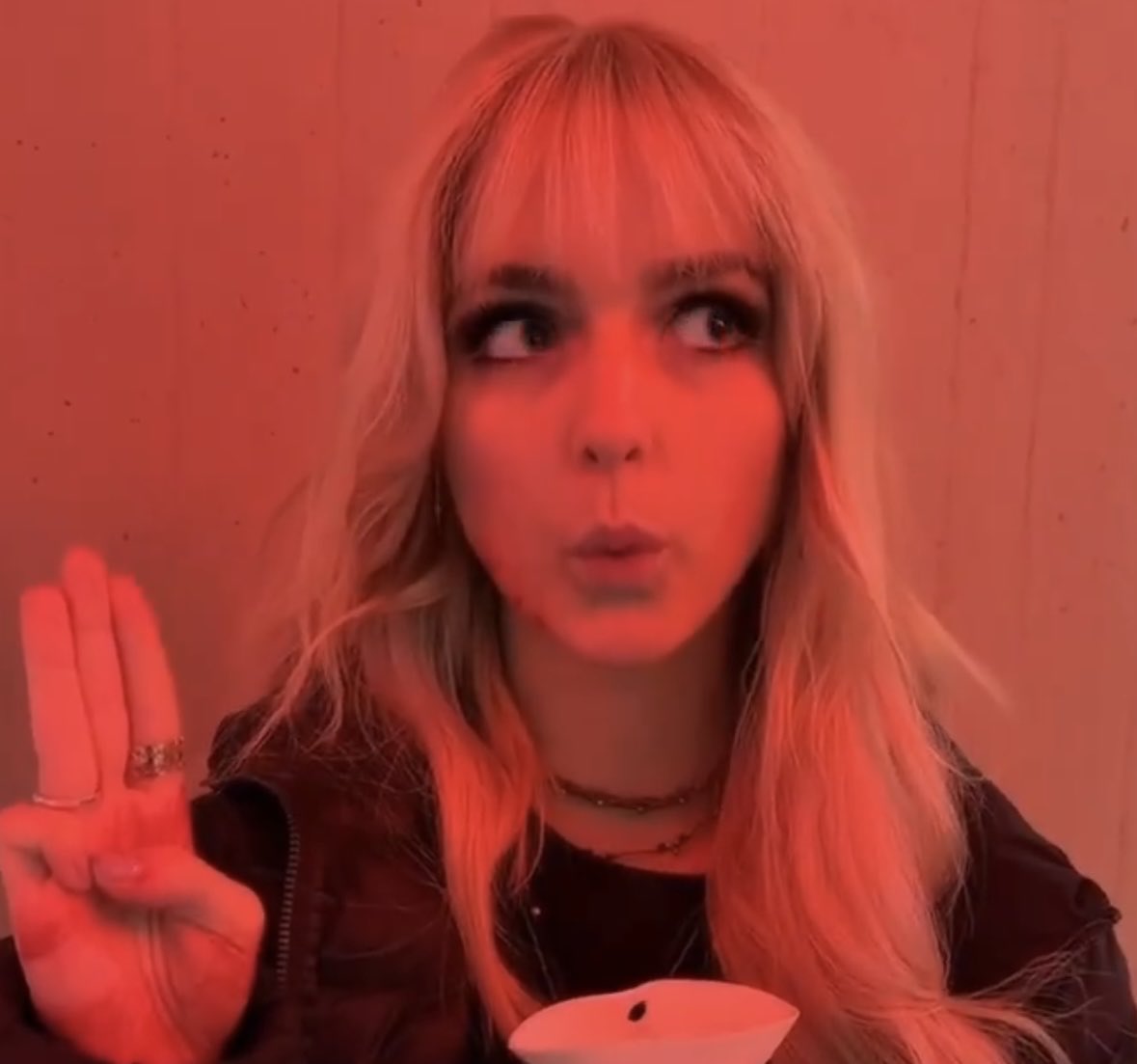 maysilee thinker 💭 tweet media