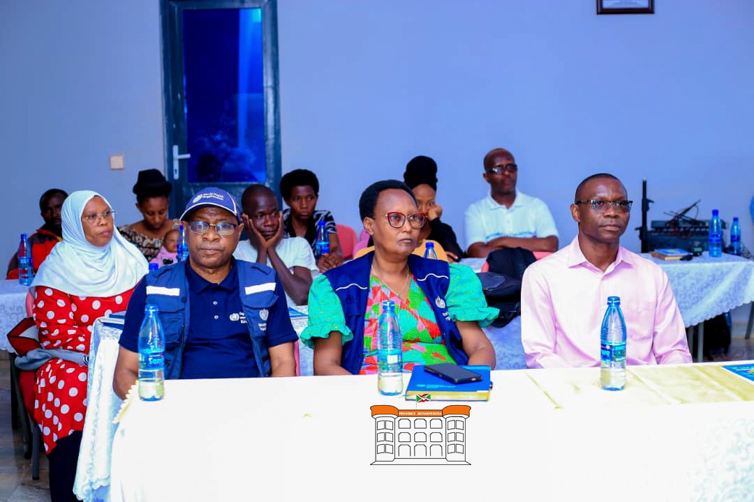 PButanyerera's tweet image. 6/6 Avec l’appui de Organisation mondiale de la Santé @oms_burundi et du @Pandemic_Fund, cet atelier vise un système de surveillance inclusif et efficace. 👉 Protéger chaque citoyen, c’est renforcer la nation. #OneHealth #Inclusion