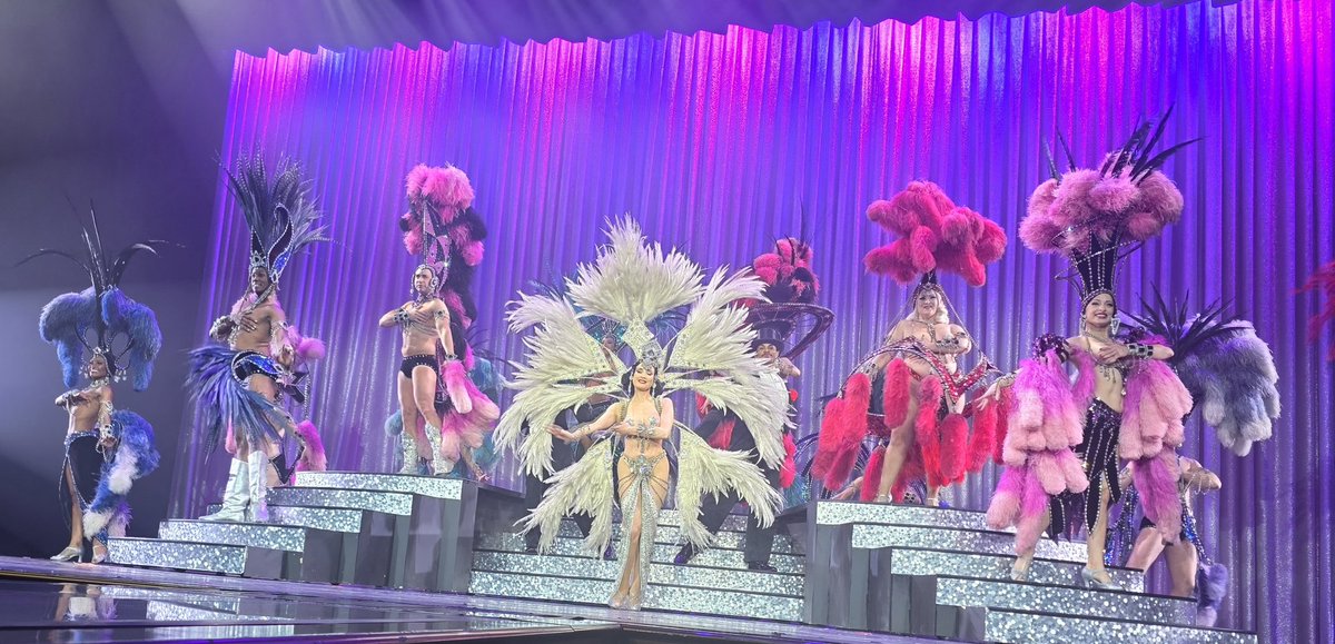 MileHighAva's tweet photo. @SVG__Collection I have been to the @DitaVonTeese show in Vegas a few times. The dancers wear a bunch of restored Bob Mackie costumes.  It's pretty amazing. https://t.co/GosGAFNe2r