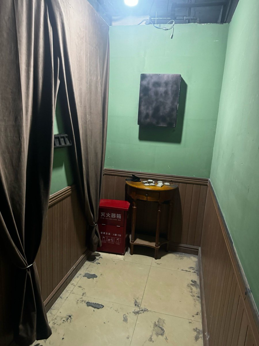 kojo_no_osa's tweet image. "Trapped!  Can you solve the puzzles, unlock the doors, and escape before time runs out Book your spot now—adventure awaits! #EscapeRoomChallenge #LockAndKey"