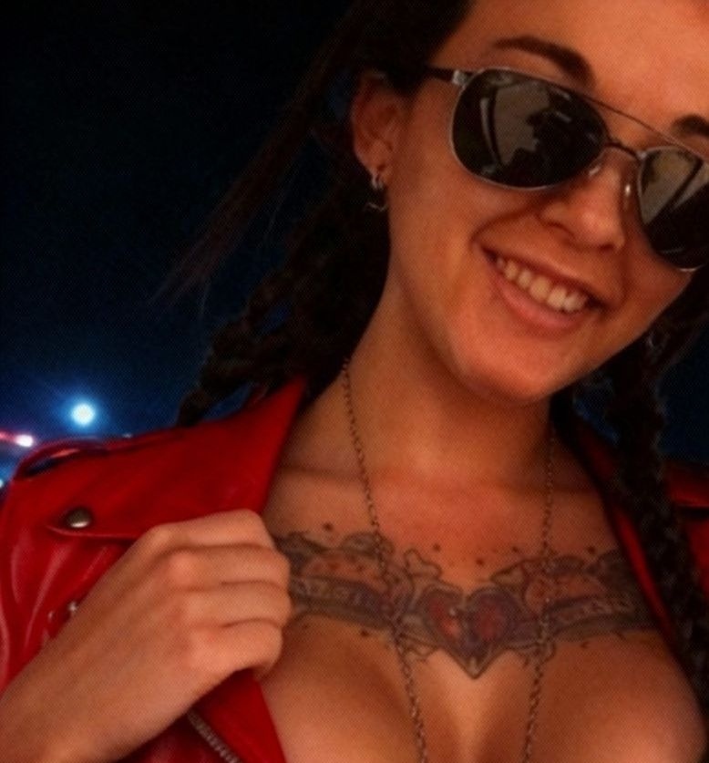 Cannibal cupcake tweet media