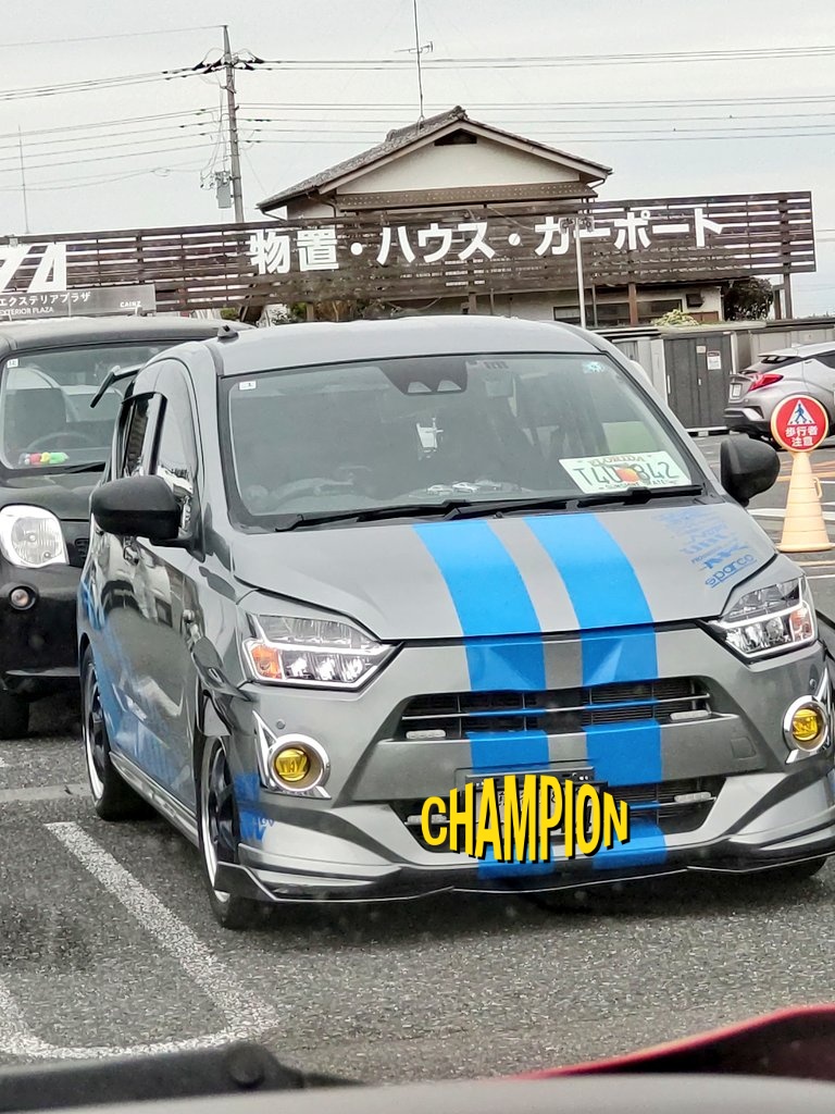 ながつき tweet media