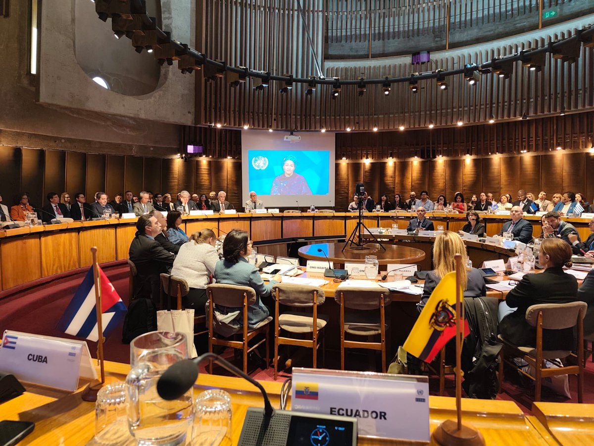 Embajada del Ecuador en Chile tweet media