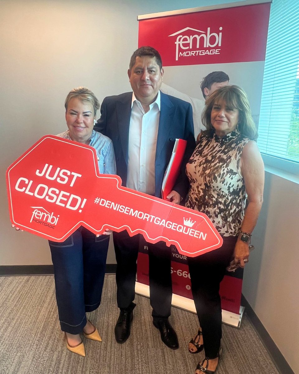 fembiloans's tweet photo. Congratulations to Juan Victor Gonzales on closing on his new home! 🏡✨ This milestone is even more meaningful through the Hometown Heroes program. Shoutout to FEMBi Loan Officer Denise Bermudez and Realtor Angela Irdrovo for guiding him every step of the way. Welcome home. 🤍 https://t.co/Scu3Dno8NK